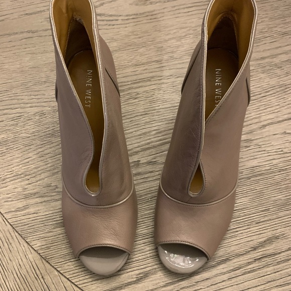 Nine West Shoes - NWT, Nine West Slip On Stilleto Minimalist, Size 9M, Taupe color